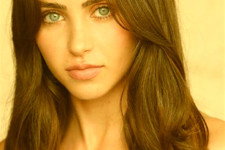 Elizabeth, 29, a black brown-eyed indian companion based in Al Qurh. Offering Tantra, Erotic Massage, Massage. Available for incall and outcall, day and even...