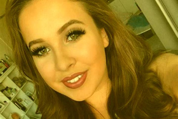 Elizabeth, 29, a brunette grey-eyed caucasian companion based in Hepberg. Offering Couples, Massage, OWO, Domination. Available for incall and outcall, day a...
