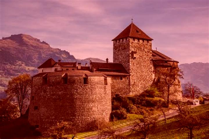 Elizabeth, 29 — Escort in Balzers, Liechtenstein