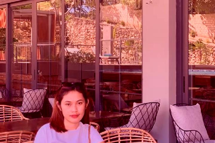 Elizabeth, 29 — Escort in Elopada, Indonesia