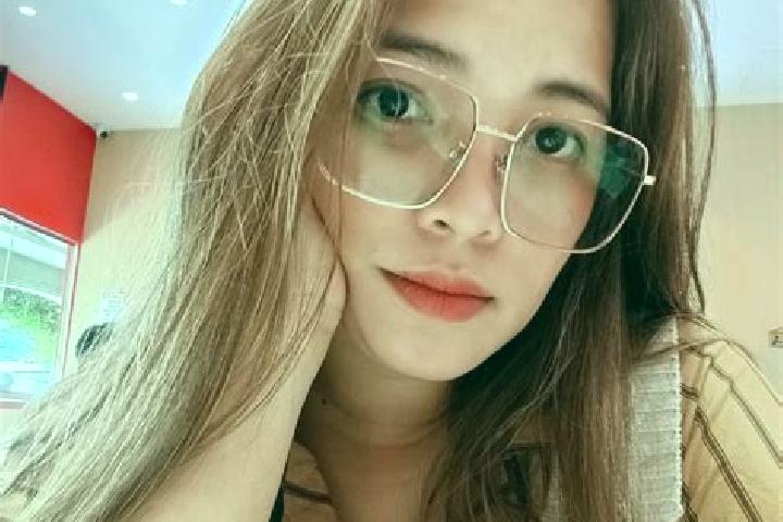 Elizabeth, 29 — Escort in Pili, Philippines