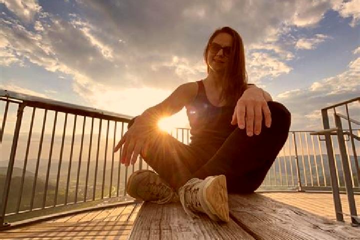 Elizabeth, 29 — Escort in Schlierbach, Germany