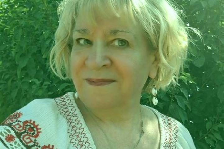 Elizabeth, 29 — Escort in Targu Ocna, Romania