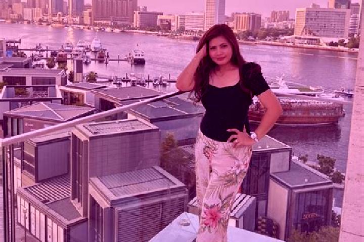 Elizabeth, 29 — Escort in Zagh Marz, Iran