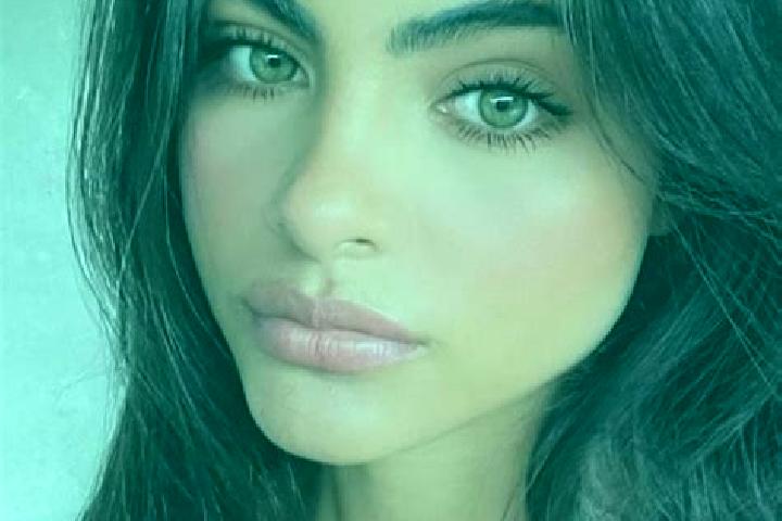 Elizabeth, 30, a brunette green-eyed caribbean companion based in Chinguar. Offering Domination, Prostate Massage, OWO, Travel Companion. Available for incal...