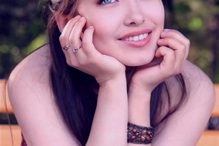 Elizabeth, 30, a chestnut blue-eyed asian companion based in Roscrea. Offering Striptease, Couples, OWO, Deep French Kissing. Available for incall and outcal...
