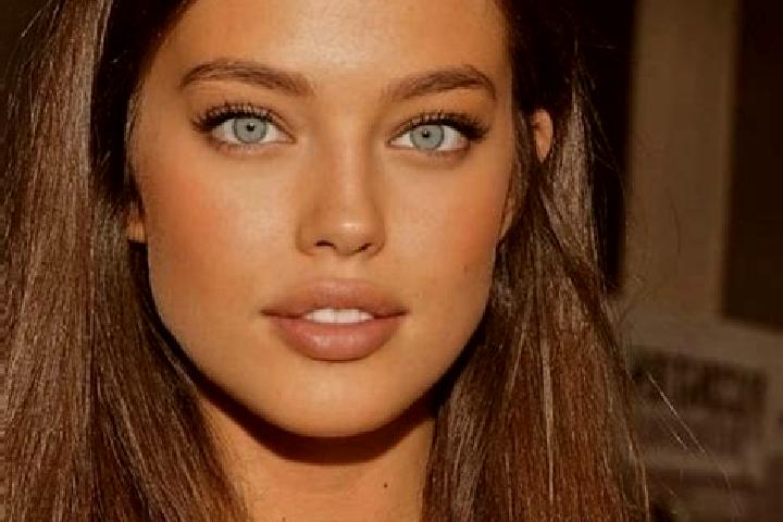 Elizabeth, 30, a chestnut green-eyed middle eastern companion based in Vacarea. Offering CIM, Travel Companion. Available for incall and outcall, day and eve...