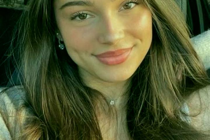 Elizabeth, 30, a chestnut hazel-eyed mediterranean companion based in Bicorp. Offering Overnight, GFE, A-Level, Fetish, Roleplay. Available for incall and ou...
