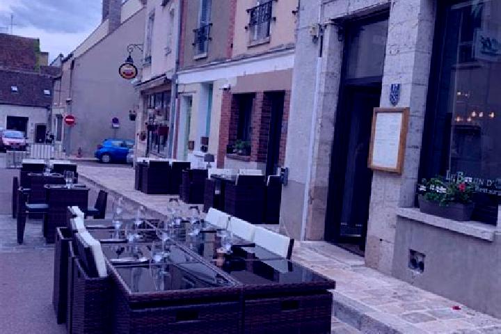 Elizabeth, 30 — Escort in Griselles, France