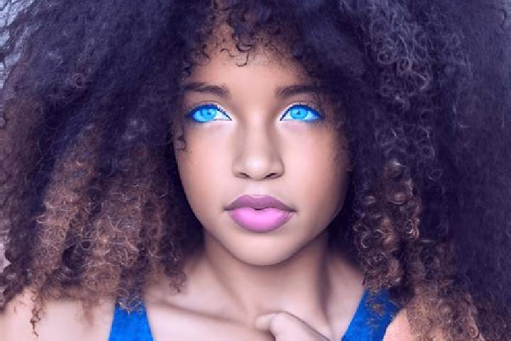Elizabeth, 31, a black blue-eyed mixed companion based in Sambata Noua. Offering Tantra, Domination, Overnight. Available for incall and outcall, day and eve...