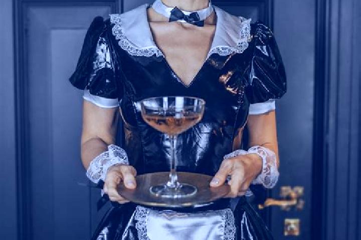 Elizabeth, 31, a black grey-eyed slavic companion based in Mundundo. Offering Tantra, BDSM, Striptease. Available for incall and outcall, day and evening dates.