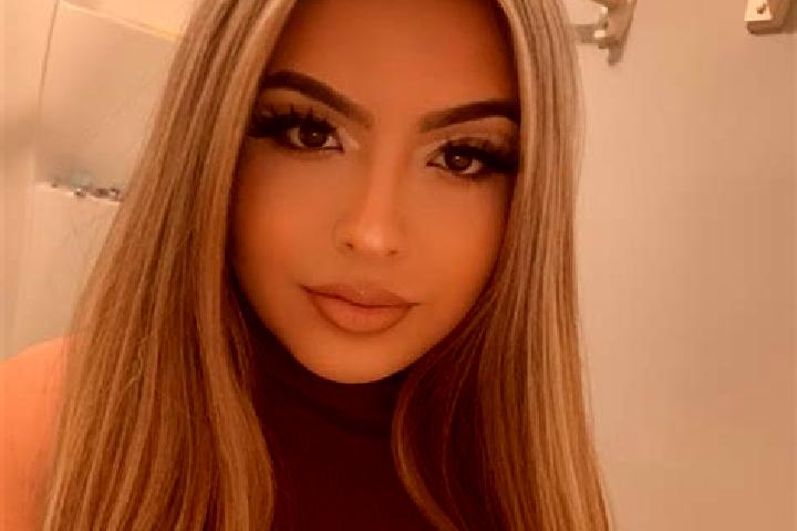 Elizabeth, 31, a blonde grey-eyed latina companion based in Maisach. Offering Overnight, Erotic Massage, 69. Available for incall and outcall, day and evenin...
