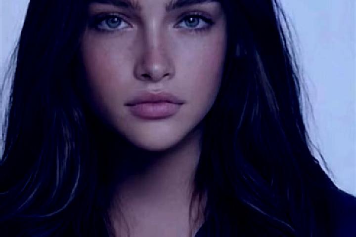 Elizabeth, 31, a brunette blue-eyed european companion based in Pietranera. Offering Duos, Fetish, Travel Companion. Available for incall and outcall, day an...