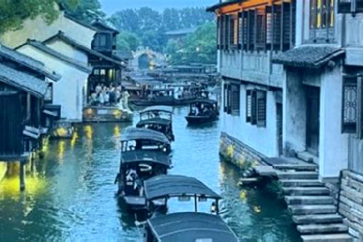 Elizabeth, 31 — Escort in Dongzha, China