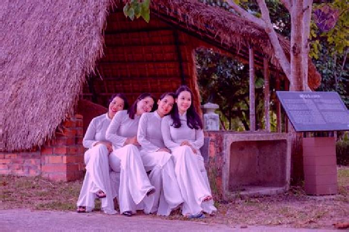Elizabeth, 31 — Escort in Phuoc Dan, Vietnam
