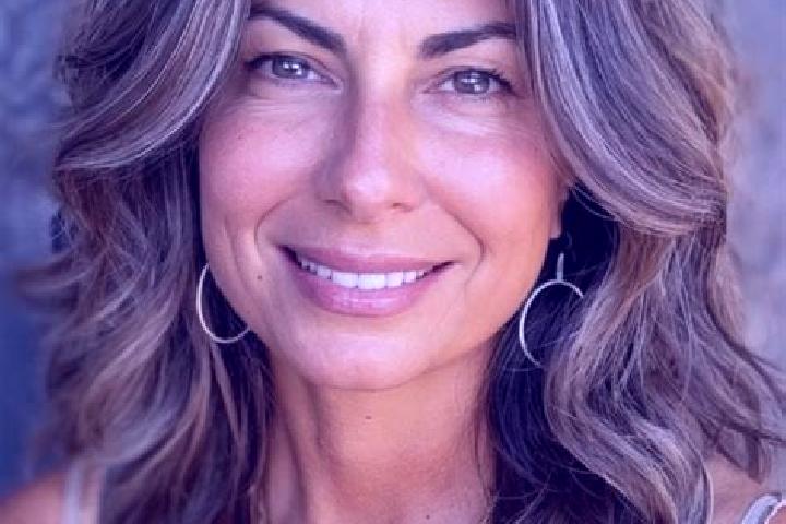 Elizabeth, 32, a brunette grey-eyed latina companion based in Acuexcomac. Offering Massage, Dinner Date, Girlfriend Experience. Available for incall and outc...