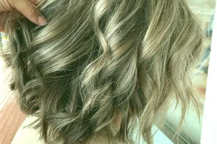 Elizabeth, 32, a dark blonde grey-eyed latina companion based in Regau. Offering Couples, Girlfriend Experience, OWO, CIM, BDSM. Available for incall and out...