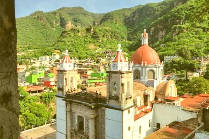 Elizabeth, 32 — Escort in El Santuario, Mexico