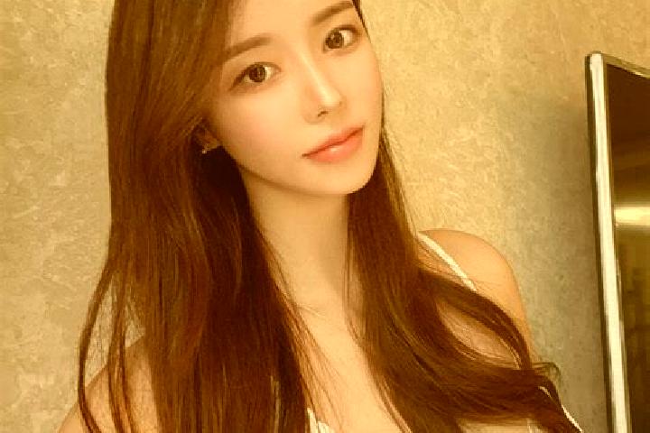 Elizabeth, 32 — Escort in Zhangjiahe, China