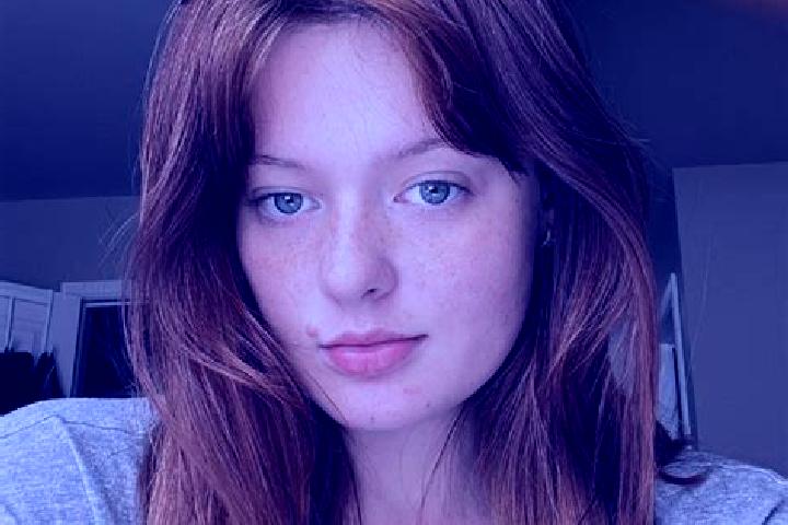 Elizabeth, 33, a auburn grey-eyed indian companion based in Muvulege. Offering A-Level, Deep French Kissing, Tantra, Erotic Massage, Travel Companion. Availa...