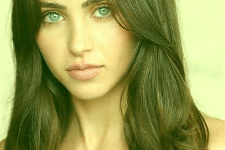 Elizabeth, 33, a brunette brown-eyed european companion based in Derio. Offering Dinner Date, BDSM, Overnight. Available for incall and outcall, day and even...