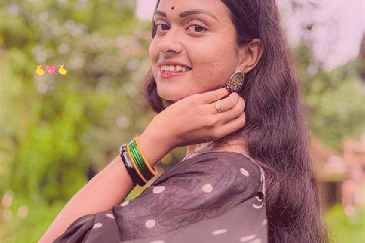Elizabeth, 33 — Escort in Barharwa, India