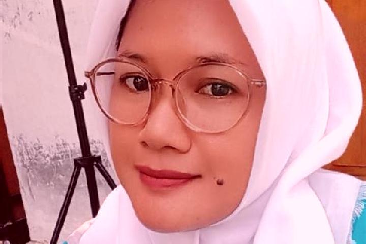 Elizabeth, 33 — Escort in Kesugihan, Indonesia