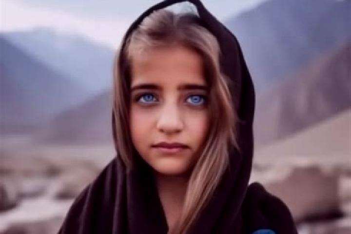 Elizabeth, 34, a blonde brown-eyed middle eastern companion based in Albine. Offering Fetish, OWO, Striptease, Massage. Available for incall and outcall, ove...
