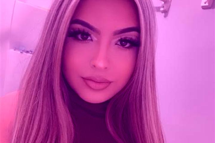 Elizabeth, 34, a blonde hazel-eyed latina companion based in Villarta. Offering Erotic Massage, Dinner Date, GFE, Girlfriend Experience. Available for incall...