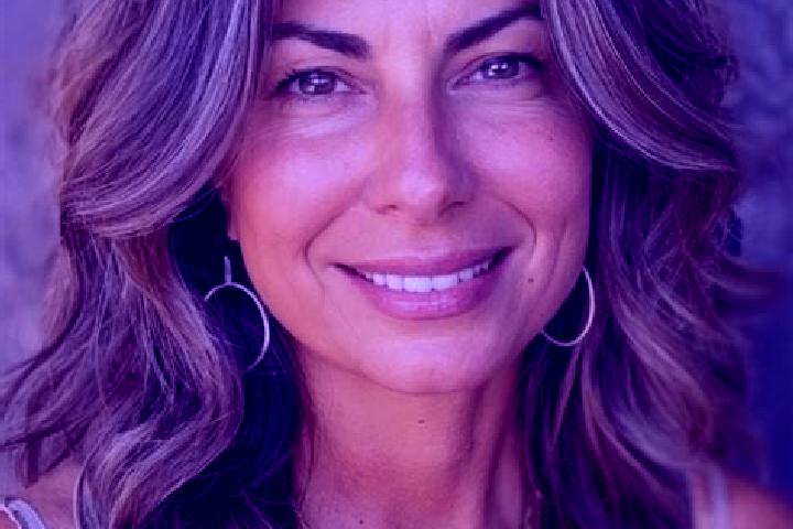 Elizabeth, 34, a brunette grey-eyed caribbean companion based in Bokeelia. Offering Massage, Dinner Date, Tantra, Domination. Available for incall and outcal...