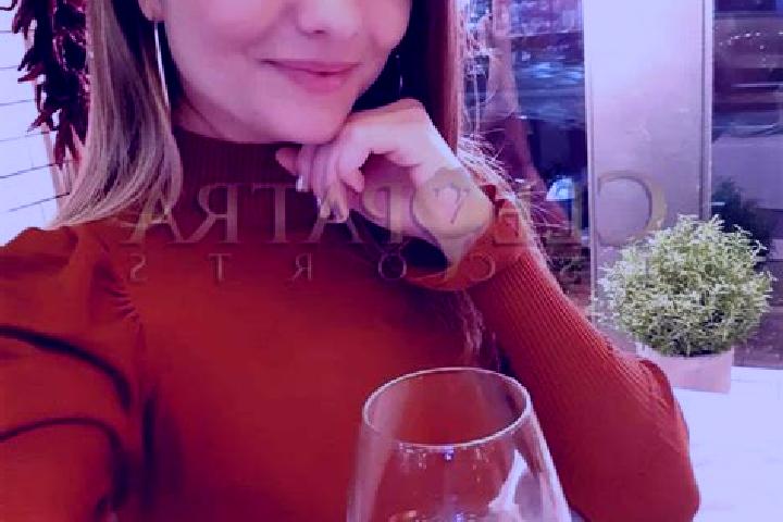Elizabeth, 34, a red blue-eyed latina companion based in Reinhardtsgrimma. Offering Dinner Date, Erotic Massage, OWO. Available for incall and outcall, overn...