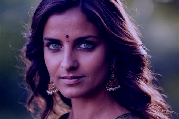Elizabeth, 34, a red green-eyed indian companion based in Bijuri. Offering Massage, Tantra, Couples, Party Girl. Available for incall and outcall, overnight ...