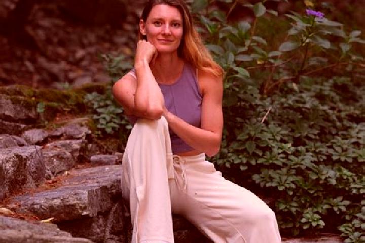 Elizabeth, 34 — Escort in Avegno, Switzerland