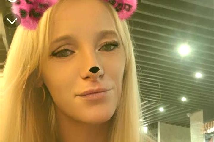 Elizabeth, 34 — Escort in Bours, France