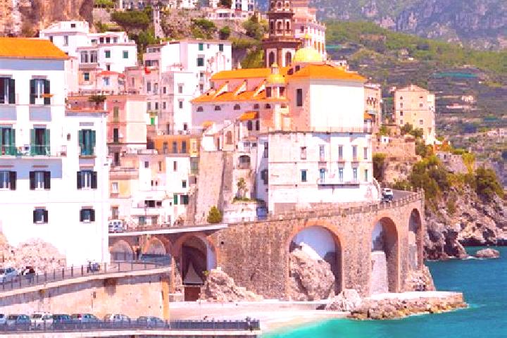 Elizabeth, 34 — Escort in Campegine, Italy