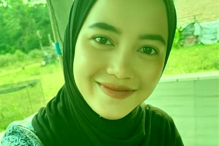 Elizabeth, 34 — Escort in Indralaya, Indonesia