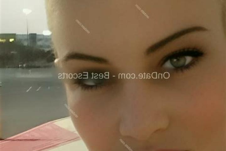Elizabeth, 34 — Escort in Nganggrek, Indonesia