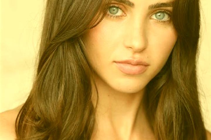 Elizabeth, 35, a brunette dark-eyed slavic companion based in Lien Quan. Offering Overnight, Fetish, OWO. Available for incall and outcall, overnight booking...