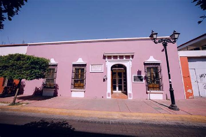 Elizabeth, 35 — Escort in Amado Gomez, Mexico
