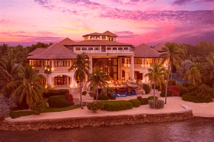 Elizabeth, 35 — Escort in High Rock Estates, Cayman Islands
