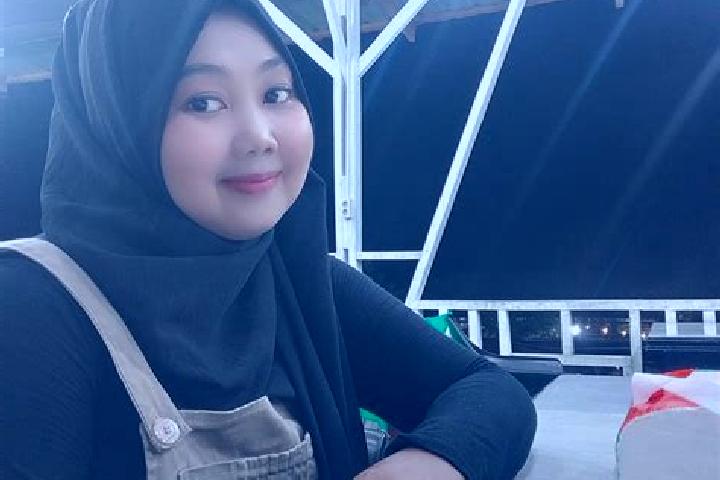 Elizabeth, 35 — Escort in Langgapayung, Indonesia