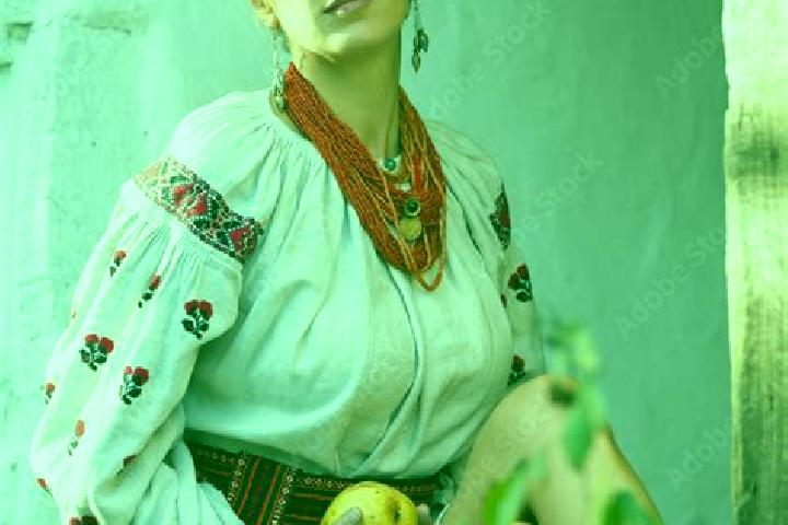 Elizabeth, 35 — Escort in Putyla, Ukraine