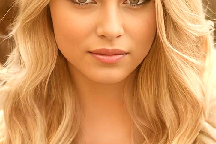 Elizabeth, 36, a blonde dark-eyed european companion based in Borgo Ticino. Offering Deep French Kissing, A-Level, Girlfriend Experience, Party Girl. Availab...