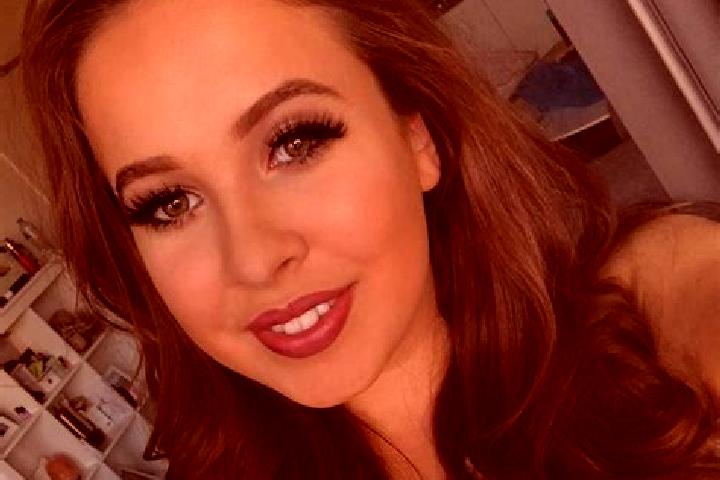Elizabeth, 36, a brunette brown-eyed caucasian companion based in Boder. Offering Party Girl, BDSM, OWO, Erotic Massage. Available for incall and outcall, da...