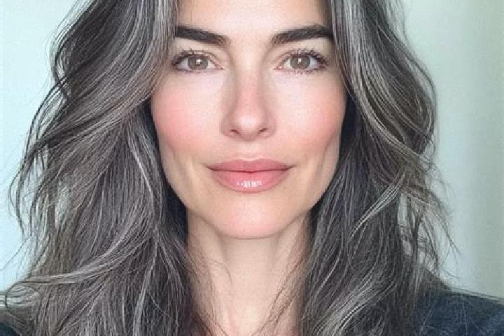 Elizabeth, 36, a brunette grey-eyed mixed companion based in Kunigami. Offering Striptease, 69, Tantra, Travel Companion. Available for incall and outcall, o...