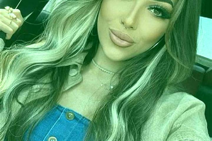 Elizabeth, 36, a dark blonde brown-eyed mediterranean companion based in Pachamarca. Offering GFE, Fetish, Deep French Kissing. Available for incall and outc...