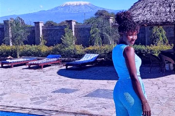 Elizabeth, 36 — Escort in Kimana, Kenya