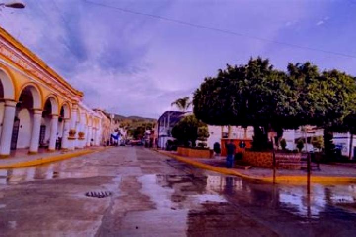 Elizabeth, 36 — Escort in San Juan Mixtepec, Mexico