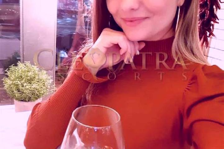 Elizabeth, 37, a blonde grey-eyed caucasian companion based in Gunupur. Offering OWO, Dinner Date, GFE, Couples, Deep French Kissing. Available for incall an...