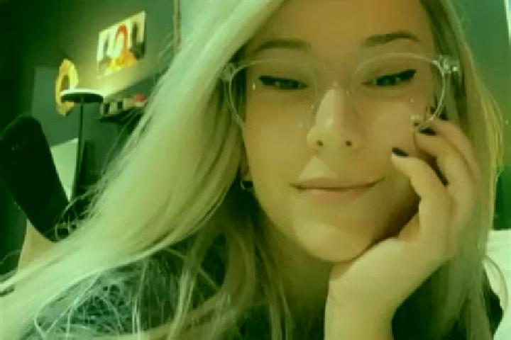 Elizabeth, 37, a blonde grey-eyed caucasian companion based in Karayilan. Offering Tantra, Fetish, Massage. Available for incall and outcall, overnight booki...